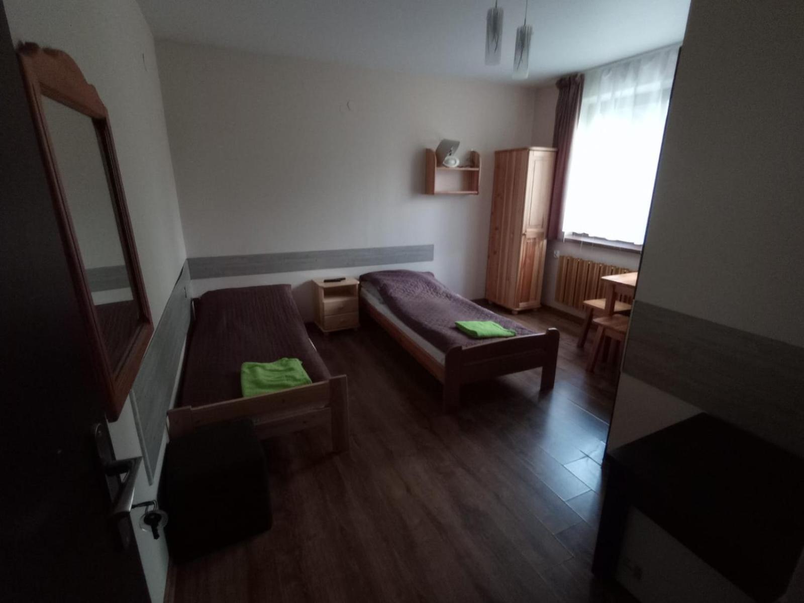 Noclegi Pod Debem Skawina Bagian luar foto